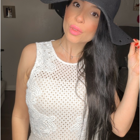 Dress - Picture 3 of 5